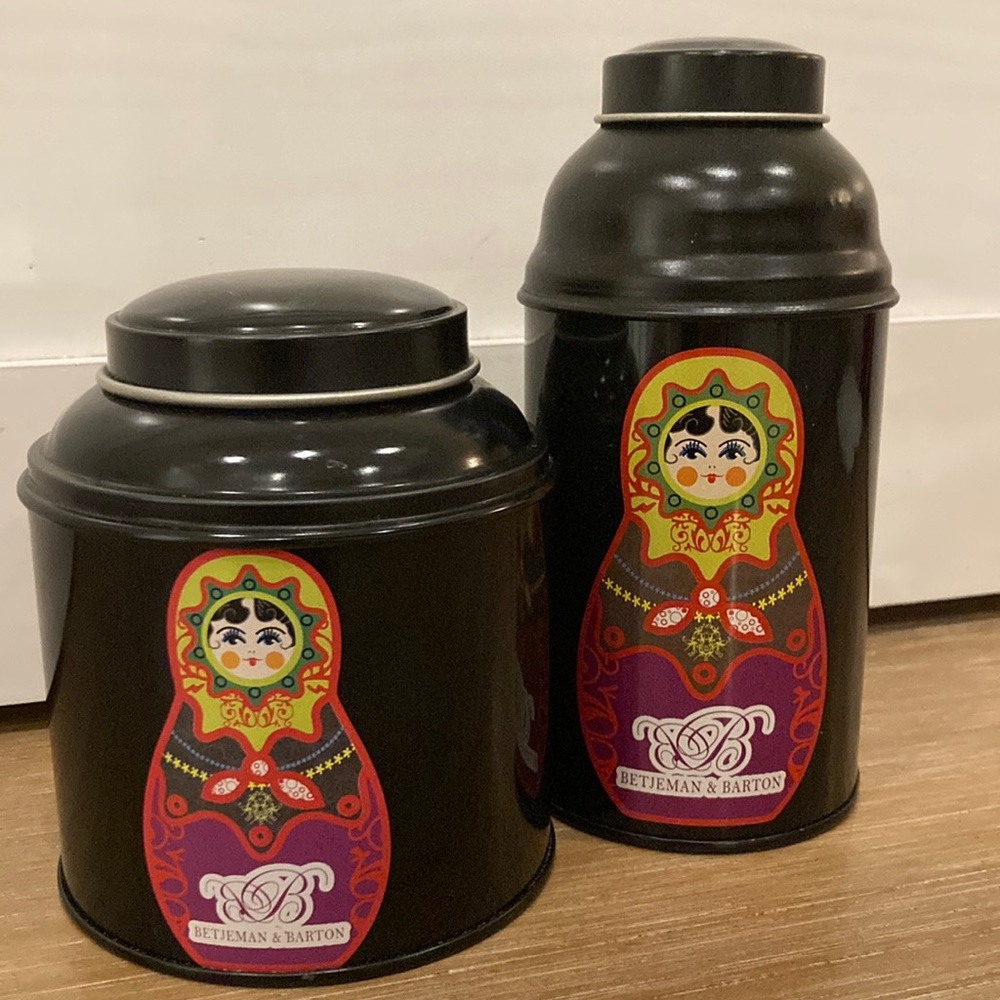 Betjeman & Barton Pouchkine Tea Tins Matryoshka doll design